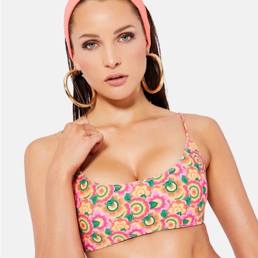 VDM the Label Sienna Mod Floral Bikini Top Size: Small